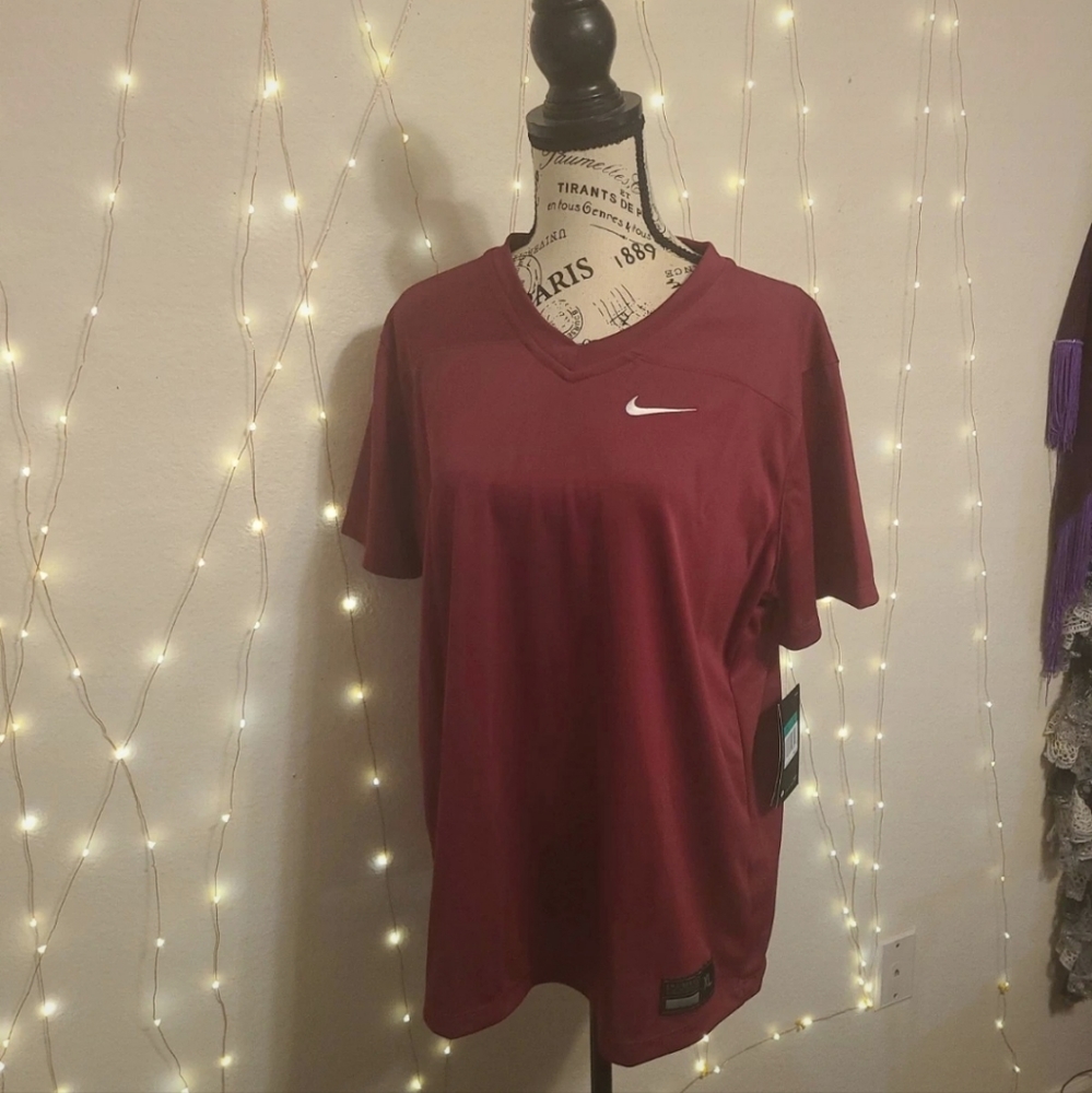 Nike dri fit xl burgundy athletic shirt